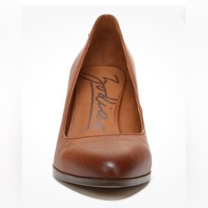 New in Box
Zodiac
Gloria
Color: Cognac
6M